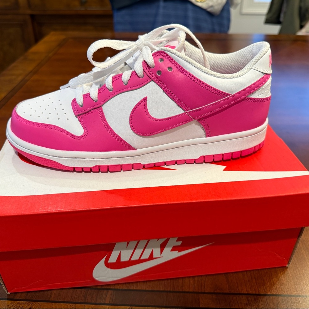 Nike Dunk Low 7Y/8.5W Sneakers in Pink and White - Picture 2 of 15